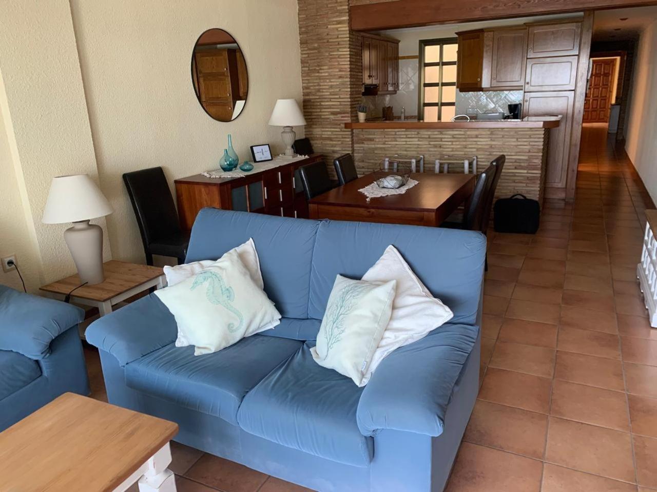 Excelsior Beachfront Apartment 칼페 외부 사진